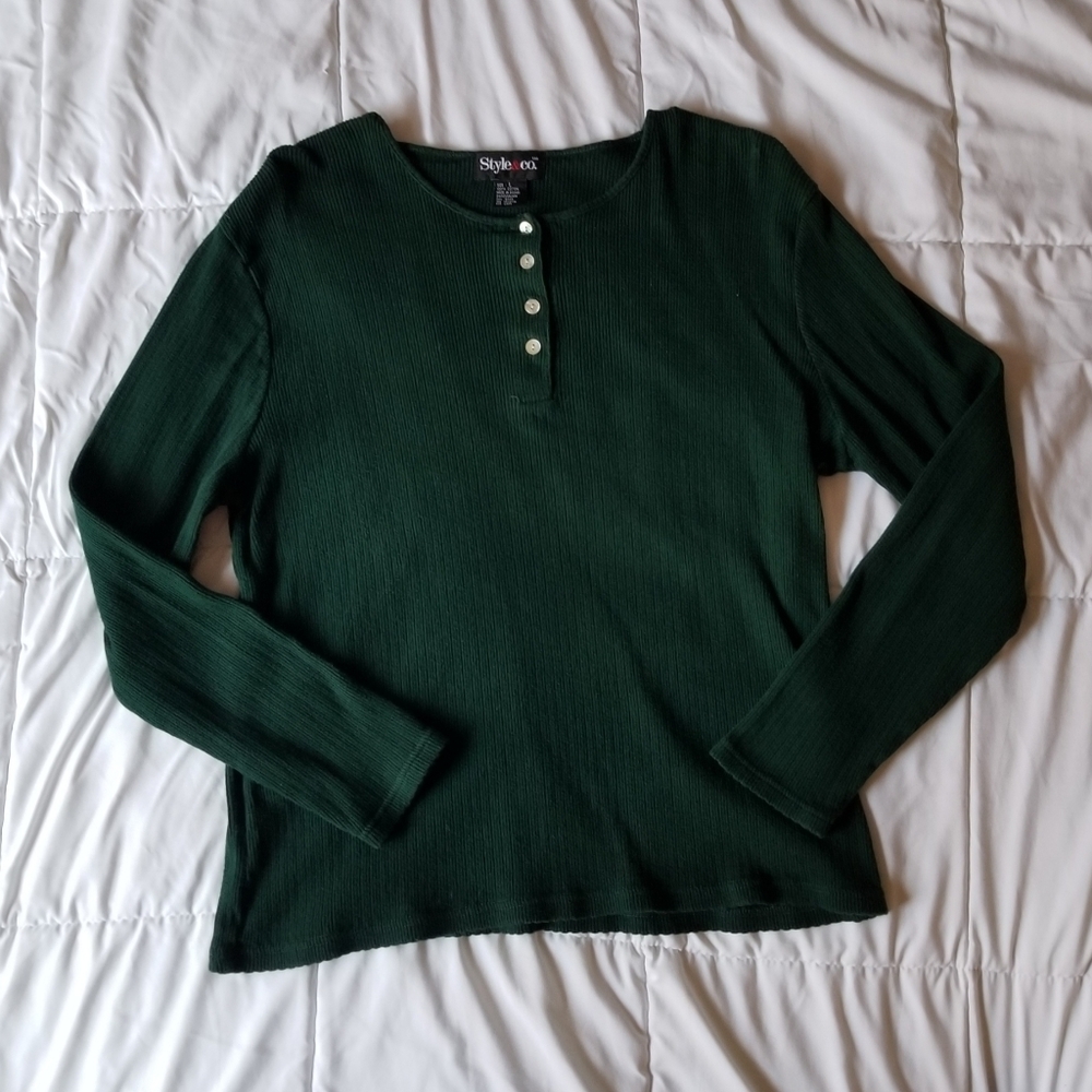 Longsleeved Henley Top